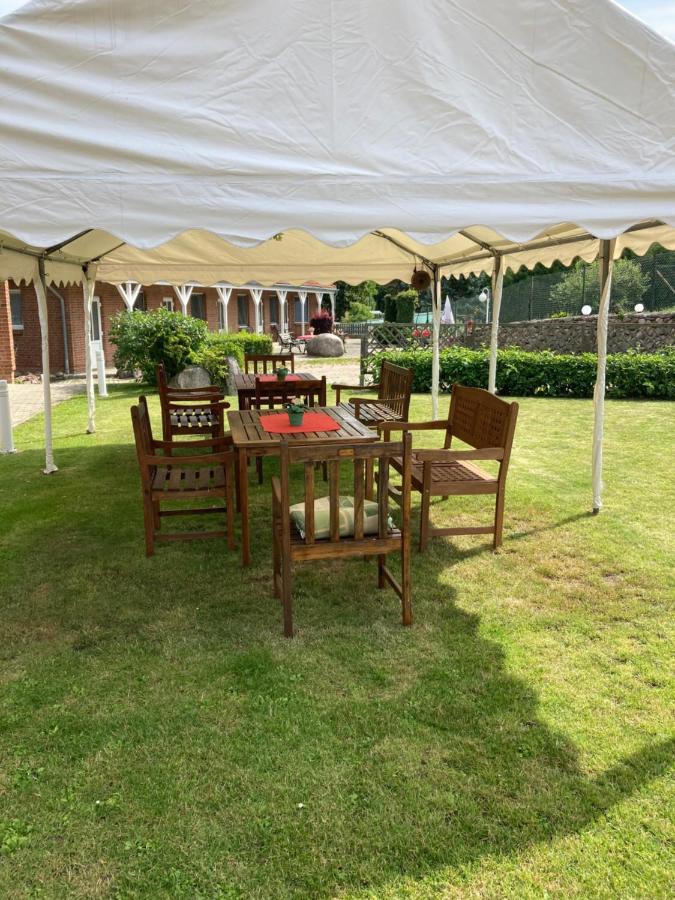 Hotel Am Schlosspark Mallin Εξωτερικό φωτογραφία